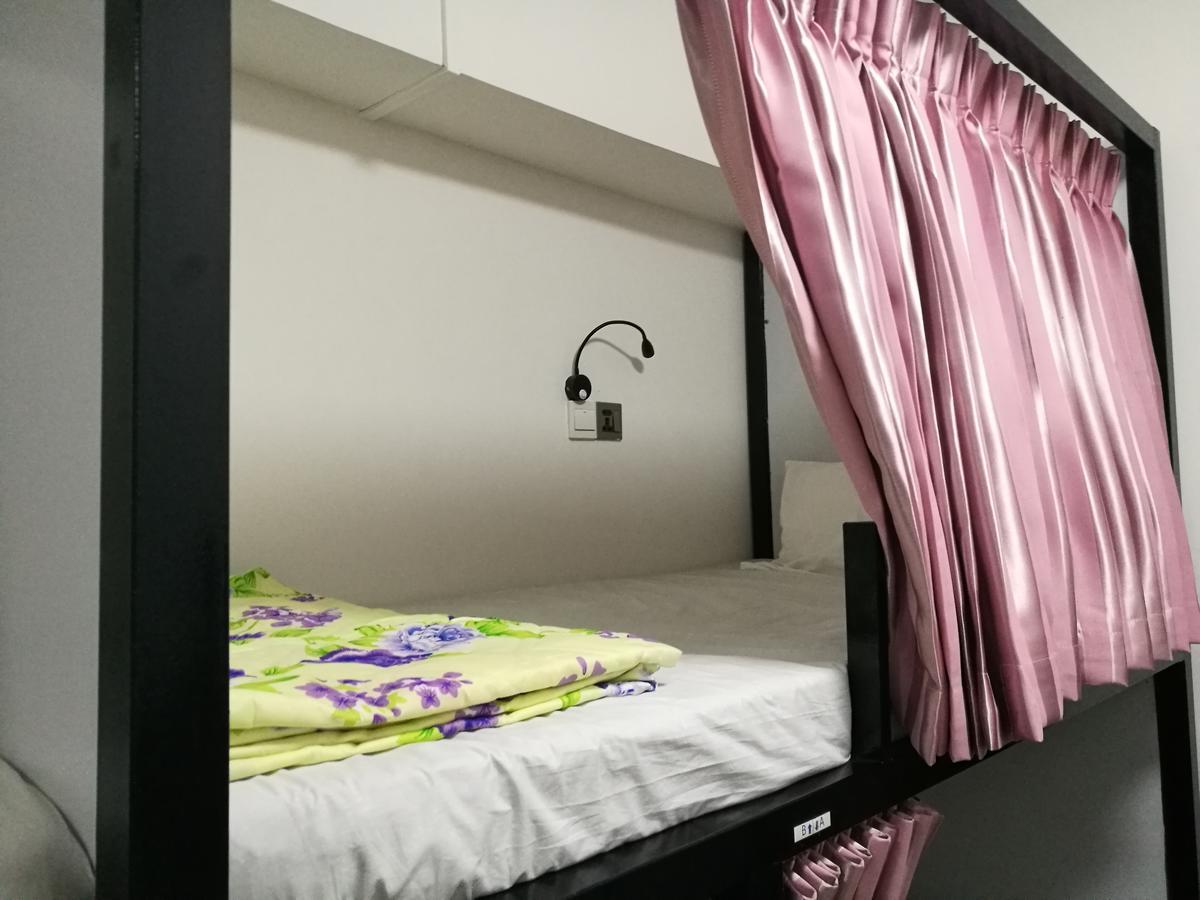 Dengba Hostel Yangon Exteriör bild