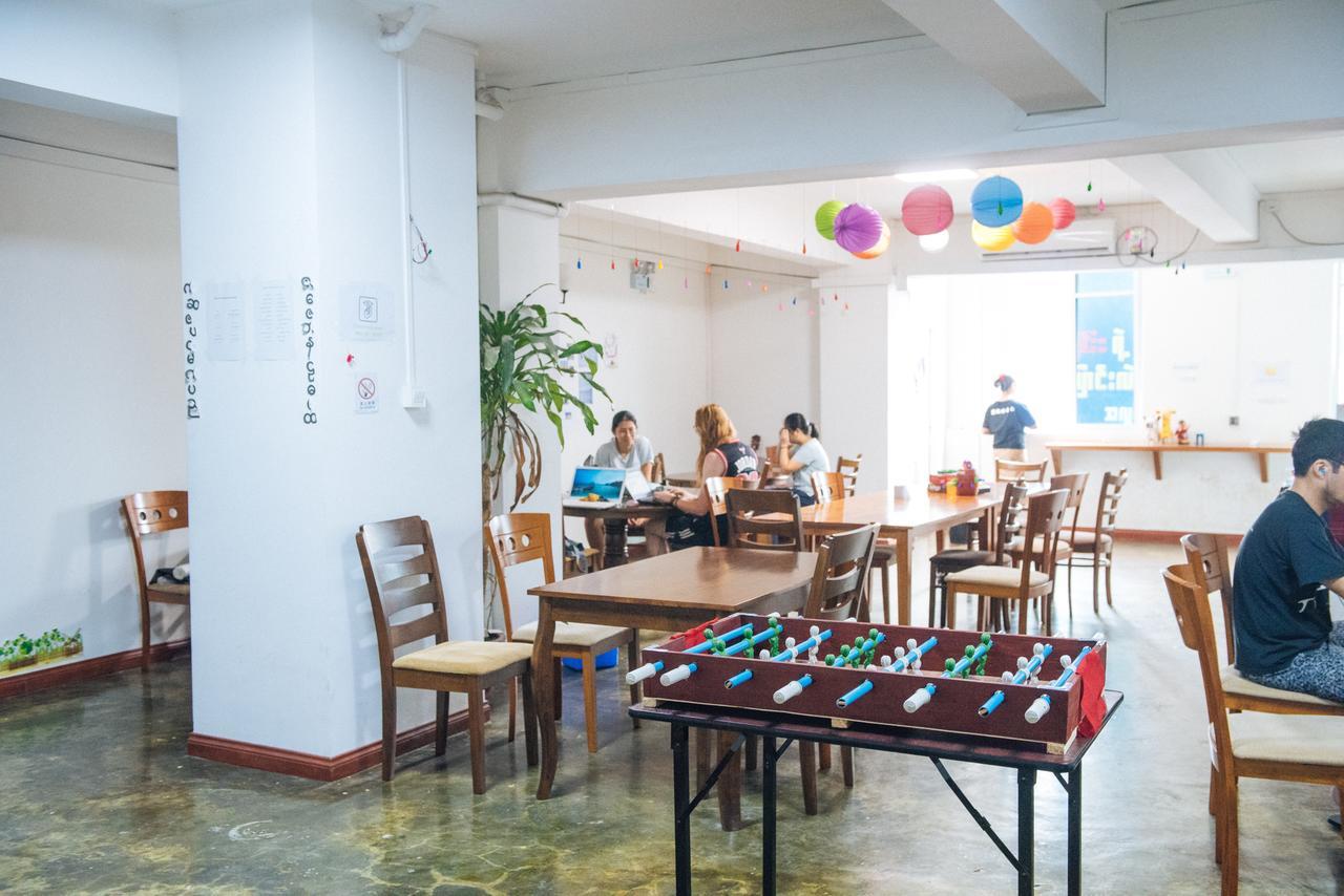 Dengba Hostel Yangon Exteriör bild
