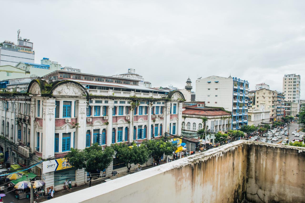Dengba Hostel Yangon Exteriör bild